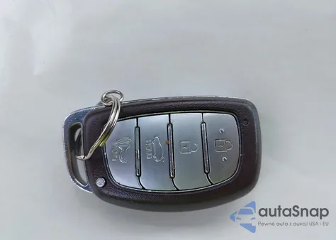 2020 Hyundai Elantra Value Edition z USA, uszkodzony, nr VIN 5NPD84LF8LH624511